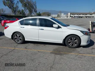2015 Honda Accord Sedan LX with VIN 1HGCR2F33FA204165, listed as a IAAI auction lot 41631780 with 92,182 mi miles. Bid and sale history available at carsss.com. Image 13.