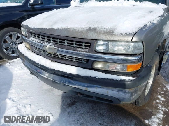 2000 Chevrolet Silverado 1500 LS with VIN 1GCEK19T5YE270245, listed as a IAAI auction lot 41557693 with 119,830 mi miles. Bid and sale history available at carsss.com. Image 6.