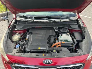2018 Kia Niro LX with VIN KNDCB3LC3J5132401, listed as a Copart auction lot 43202885 with 87,900 mi miles and Clean Title. Bid and sale history available at carsss.com. Image 7.