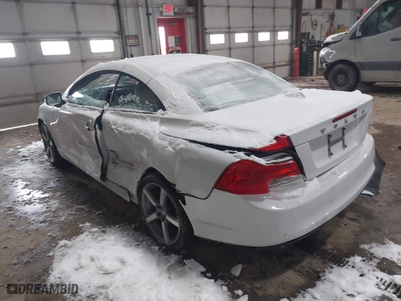 2011 Volvo C70 with VIN YV1672MC3BJ116273, listed as a IAAI auction lot 41581238 with 128,035 mi miles. Bid and sale history available at carsss.com. Image 3.