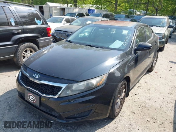 2011 Kia Optima LX with VIN KNAGM4A71B5055033, listed as a IAAI auction lot 42047870 with 286,173 mi miles and . Bid and sale history available at carsss.com. Image 2.