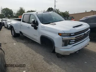2021 Chevrolet Silverado 3500HD High Country with VIN 1GC4YVEY0MF246295, listed as a Copart auction lot 70669874 with 134,097 mi miles and Salvage Title. Bid and sale history available at carsss.com. Image 4.