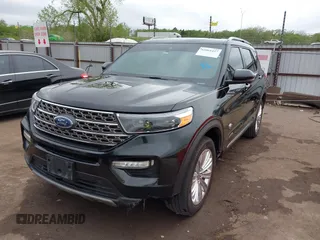 2022 Ford Explorer King Ranch z VIN 1FM5K8LC5NGA34787, wystawiony jako IAAI lot #42066427 z przebiegiem 82 945 mil mil oraz . Historia ofert i sprzedaży dostępna na DreamBid. Obrazek 2.