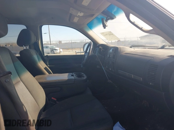 2012 Chevrolet Silverado 1500 LT with VIN 3GCPKSE73CG266901, listed as a IAAI auction lot 41427513 with 301,142 mi miles and . Bid and sale history available at DreamBid. Image 5.