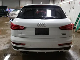 2018 Audi Q3 Premium Plus with VIN WA1JCCFS9JR031115, listed as a Copart auction lot 39580513 with 32,800 mi miles. Bid and sale history available at carsss.com. Image 6.