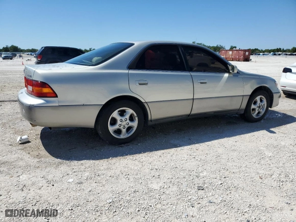 1998 Lexus ES 300 Luxury Sport Sdn with VIN JT8BF28G9W0094259, listed as a Copart auction lot 50163595 with 109,632 mi miles and Salvage Title. Bid and sale history available at carsss.com. Image 3.
