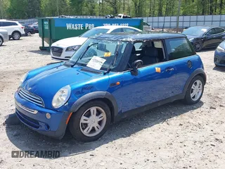 2006 MINI Hardtop with VIN WMWRC33596TJ75357, listed as a IAAI auction lot 42016124 with Not Provided miles and . Bid and sale history available at DreamBid. Image 2.
