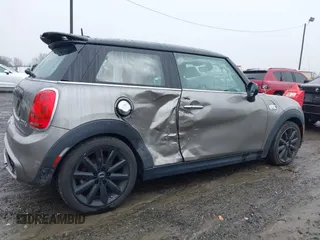 2018 MINI Hardtop Cooper S with VIN WMWXP7C59J2A47723, listed as a IAAI auction lot 41497829 with 31,461 mi miles and . Bid and sale history available at DreamBid. Image 17.