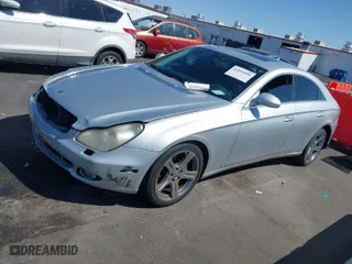 2007 Mercedes-Benz CLS-Class 5.5L with VIN WDDDJ72X17A087032, listed as a IAAI auction lot 42012898 with 174,912 mi miles. Bid and sale history available at carsss.com. Image 12.