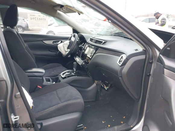 2015 Nissan Rogue SV with VIN KNMAT2MT0FP519660, listed as a IAAI auction lot 41661294 with 199,598 mi miles. Bid and sale history available at carsss.com. Image 5.