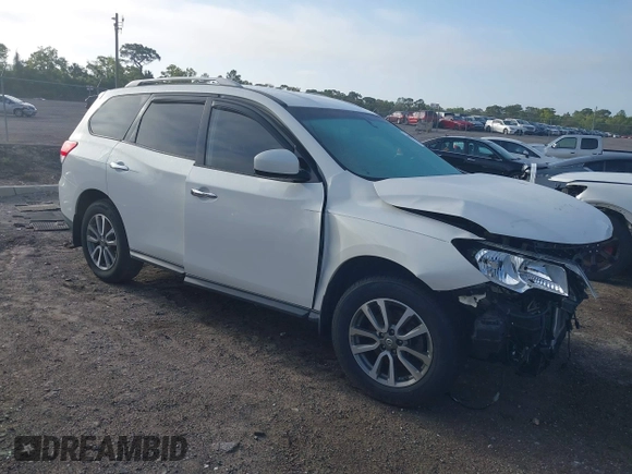 2013 Nissan Pathfinder SV with VIN 5N1AR2MN3DC671772, listed as a IAAI auction lot 41918880 with 116,182 mi miles. Bid and sale history available at carsss.com. Image 1.