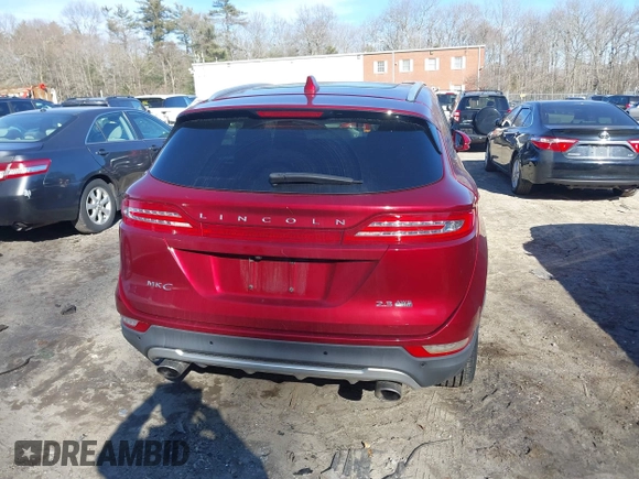2015 Lincoln MKC z VIN 5LMTJ2AH1FUJ05103, wystawiony jako IAAI lot #41762024 z przebiegiem 58 275 mil mil oraz . Historia ofert i sprzedaży dostępna na DreamBid. Obrazek 16.