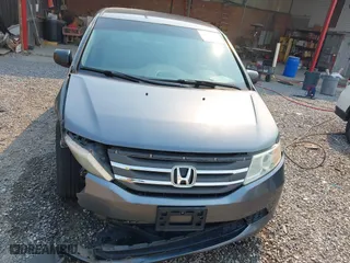 2011 Honda Odyssey LX with VIN 5FNRL5H29BB023895, listed as a IAAI auction lot 41897494 with 177,796 mi miles. Bid and sale history available at carsss.com. Image 13.
