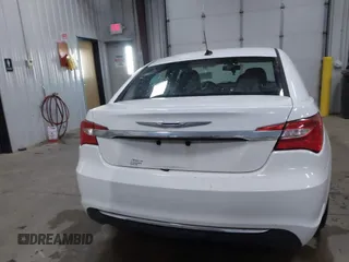 2011 Chrysler 200 Limited with VIN 1C3BC2FB6BN582927, listed as a IAAI auction lot 41015312 with 220,025 mi miles and . Bid and sale history available at DreamBid. Image 16.