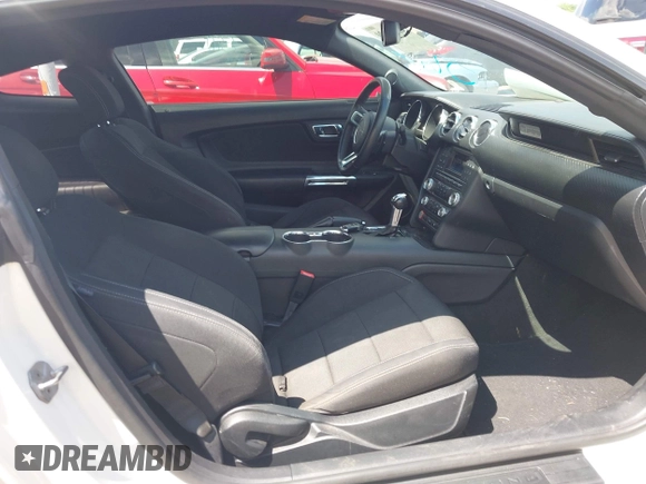 2017 Ford Mustang V6 с VIN 1FA6P8AM8H5235207, выставлен на аукционе IAAI как лот 42388120 с пробегом 105 450 миль миль и . История ставок и продаж доступна на DreamBid. Изображение 5.