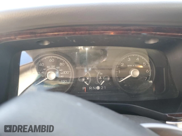 2006 Lincoln Town Car Signature z VIN 1LNHM81W76Y608239, wystawiony jako Copart lot #86654734 z przebiegiem Nie podano mil oraz Szkoda całkowita • Salvage title. Historia ofert i sprzedaży dostępna na DreamBid. Obrazek 9.