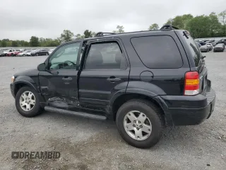 2007 Ford Escape XLT with VIN 1FMCU93137KA61122, listed as a Copart auction lot 70462084 with 186,451 mi miles and Salvage Title. Bid and sale history available at carsss.com. Image 2.