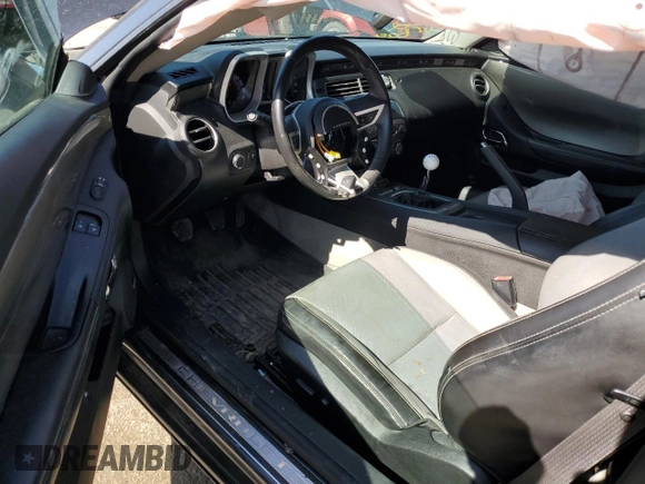 2010 Chevrolet Camaro 2SS z VIN 2G1FT1EW1A9133855, wystawiony jako Copart lot #49409505 z przebiegiem 115 651 mil mil oraz Szkody całkowita. Historia ofert i sprzedaży dostępna na DreamBid. Obrazek 8.