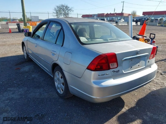 2002 Honda Civic EX with VIN 2HGES26752H548690, listed as a IAAI auction lot 42024682 with 226,881 mi miles. Bid and sale history available at carsss.com. Image 3.