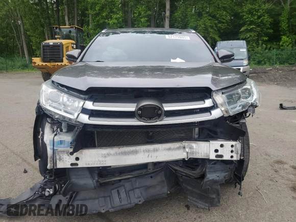 2018 Toyota Highlander SE with VIN 5TDJZRFH1JS816807, listed as a Copart auction lot 57179805 with 92,327 mi miles and Salvage title. Bid and sale history available at DreamBid. Image 5.