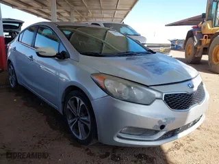 2016 Kia Forte EX with VIN KNAFX4A8XG5598156, listed as a IAAI auction lot 41980015 with 114,672 mi miles. Bid and sale history available at carsss.com. Image 1.