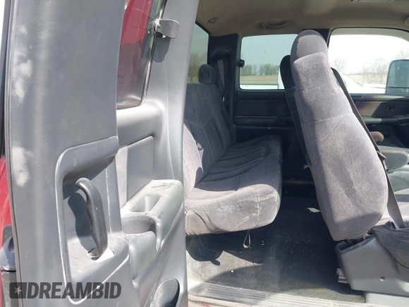 2000 Chevrolet Silverado 1500 LT with VIN 1GCEK19T9YE263251, listed as a IAAI auction lot 42049501 with 238,729 mi miles and . Bid and sale history available at DreamBid. Image 8.