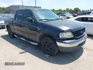 2002 Ford F-150 XLT with VIN 1FTRW07602KD37873, listed as a IAAI auction lot 42048067 with 1 mi miles. Bid and sale history available at carsss.com. Image 1.