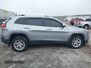 2016 Jeep Cherokee Latitude with VIN 1C4PJMCB4GW183037, listed as a IAAI auction lot 42003716 with 138,843 mi miles and . Bid and sale history available at DreamBid. Image 12.