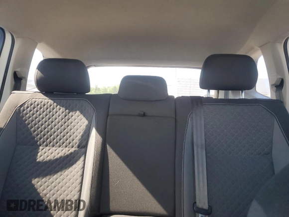 2021 Volkswagen Tiguan S with VIN 3VV1B7AX5MM031994, listed as a Copart auction lot 55471875 with 105,268 mi miles and Clean Title. Bid and sale history available at DreamBid. Image 10.