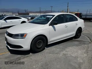 2014 Volkswagen Jetta S with VIN 3VW2K7AJ2EM356471, listed as a Copart auction lot 60475395 with 147,201 mi miles and Clean title. Bid and sale history available at DreamBid. Image 1.