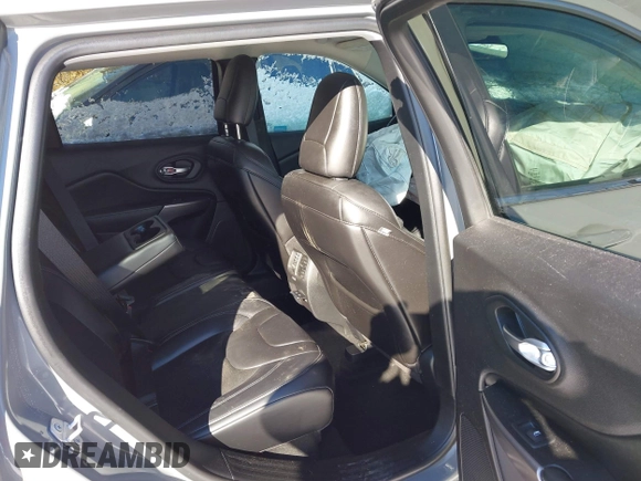 2019 Jeep Cherokee Latitude Plus with VIN 1C4PJMLB9KD469308, listed as a IAAI auction lot 41590025 with 46,676 mi miles. Bid and sale history available at carsss.com. Image 8.