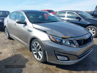 2015 Kia Optima SX Turbo with VIN 5XXGR4A62FG404441, listed as a IAAI auction lot 41662646 with 185,977 mi miles. Bid and sale history available at carsss.com. Image 1.