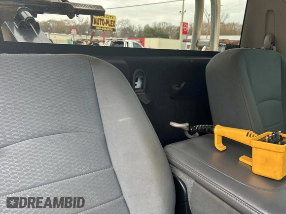 2016 Ram 4500 z VIN 3C7WRKAL6GG320002, wystawiony jako Copart lot #43432845 z przebiegiem 375 480 mil mil oraz Czysty tytuł • Clean title. Historia ofert i sprzedaży dostępna na DreamBid. Obrazek 6.