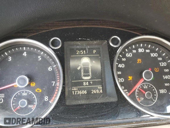 2013 Volkswagen CC VR6 Lux with VIN WVWHU7AN3DE500852, listed as a Copart auction lot 60273584 with 173,606 mi miles and Salvage Title. Bid and sale history available at carsss.com. Image 9.