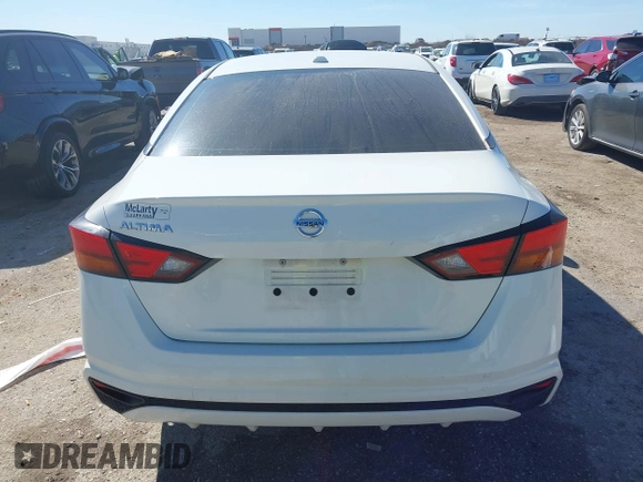 2020 Nissan Altima S with VIN 1N4BL4BV8LC131735, listed as a IAAI auction lot 41657382 with 121,267 mi miles and . Bid and sale history available at carsss.com. Image 16.