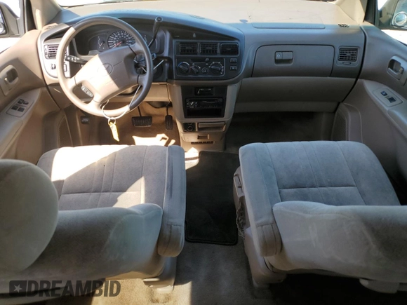 2000 Toyota Sienna CE with VIN 4T3ZF19C1YU305698, listed as a Copart auction lot 52049075 with 230,983 mi miles and Clean Title. Bid and sale history available at carsss.com. Image 8.