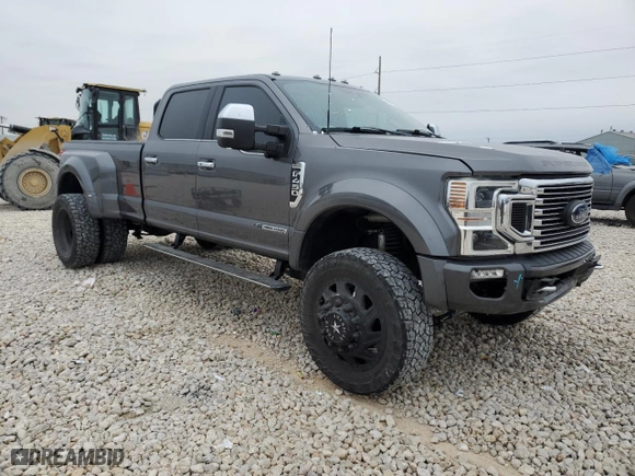 2022 Ford Super Duty F-450 DRW XL with VIN 1FT8W4DT8NEC09929, listed as a Copart auction lot 46081755 with 32,915 mi miles and Salvage Title. Bid and sale history available at carsss.com. Image 4.