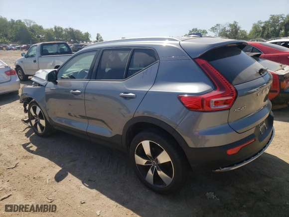 2019 Volvo XC40 Momentum with VIN YV4162UK3K2131387, listed as a Copart auction lot 66198303 with 13,032 mi miles. Bid and sale history available at carsss.com. Image 2.