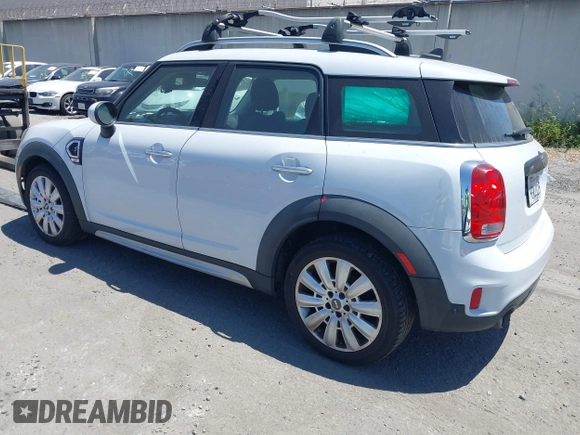 2019 MINI Countryman Cooper S with VIN WMZYT3C59K3J32727, listed as a IAAI auction lot 42328441 with Not provided miles and . Bid and sale history available at DreamBid. Image 3.