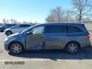 2011 Honda Odyssey EX-L with VIN 5FNRL5H60BB103430, listed as a IAAI auction lot 41752581 with 108,422 mi miles and . Bid and sale history available at carsss.com. Image 14.