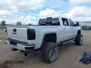 2019 GMC Sierra 2500HD Denali with VIN 1GT12SEY5KF236832, listed as a IAAI auction lot 40151260 with 45,531 mi miles. Bid and sale history available at carsss.com. Image 13.