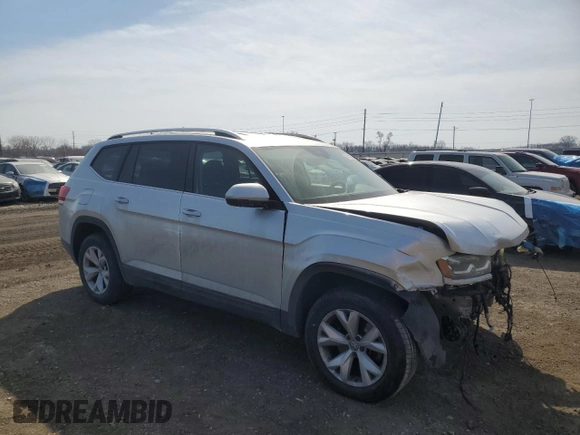 2018 Volkswagen Atlas SE z VIN 1V2LR2CA4JC520784, wystawiony jako Copart lot #47421325 z przebiegiem 170 018 mil mil oraz Szkoda całkowita • Salvage title. Historia ofert i sprzedaży dostępna na DreamBid. Obrazek 4.