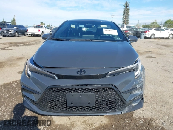 2025 Toyota Corolla SE with VIN 5YFS4MCE4SP228989, listed as a IAAI auction lot 41894085 with 1,002 mi miles. Bid and sale history available at carsss.com. Image 13.