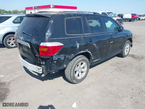 2010 Toyota Highlander SE with VIN 5TDJK3EH0AS012615, listed as a IAAI auction lot 41988529 with 241,662 mi miles. Bid and sale history available at carsss.com. Image 4.