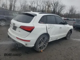 2017 Audi SQ5 Premium Plus with VIN WA1CCAFPXHA076226, listed as a Copart auction lot 83871364 with 42,886 mi miles and Salvage Title. Bid and sale history available at carsss.com. Image 3.
