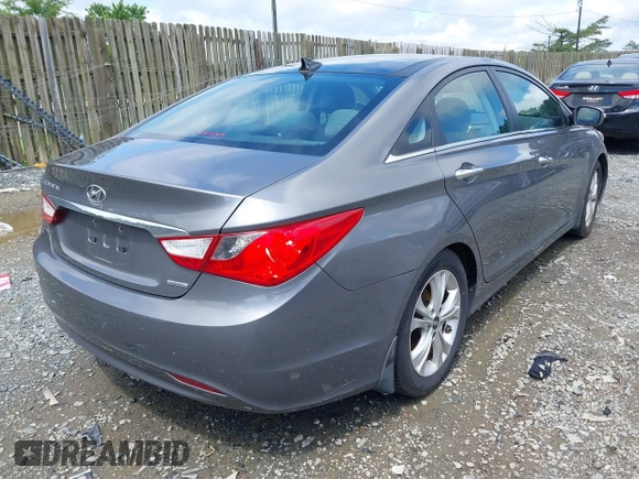 2012 Hyundai Sonata SE z VIN 5NPEC4AC9CH382890, wystawiony jako IAAI lot #42263586 z przebiegiem 159 138 mil mil oraz . Historia ofert i sprzedaży dostępna na DreamBid. Obrazek 4.