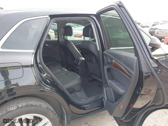 2019 Audi Q5 Premium Plus with VIN WA1BNAFY1K2135275, listed as a IAAI auction lot 41441438 with 50,657 mi miles. Bid and sale history available at carsss.com. Image 8.