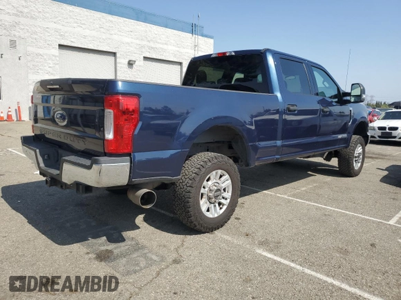 2019 Ford F-250 XL with VIN 1FT7W2BT2KEE58404, listed as a Copart auction lot 59939215 with 118,337 mi miles and Salvage title. Bid and sale history available at DreamBid. Image 3.