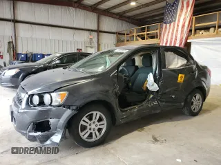 2016 Chevrolet Sonic LT z VIN 1G1JC5SH0G4121957, wystawiony jako Copart lot #51615865 z przebiegiem 162 140 mil mil oraz Szkoda całkowita • Salvage title. Historia ofert i sprzedaży dostępna na DreamBid. Obrazek 1.