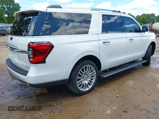 2024 Ford Expedition Max Limited z VIN 1FMJK2A8XREA83026, wystawiony jako IAAI lot #42222592 z przebiegiem 13 647 mil mil oraz . Historia ofert i sprzedaży dostępna na DreamBid. Obrazek 4.